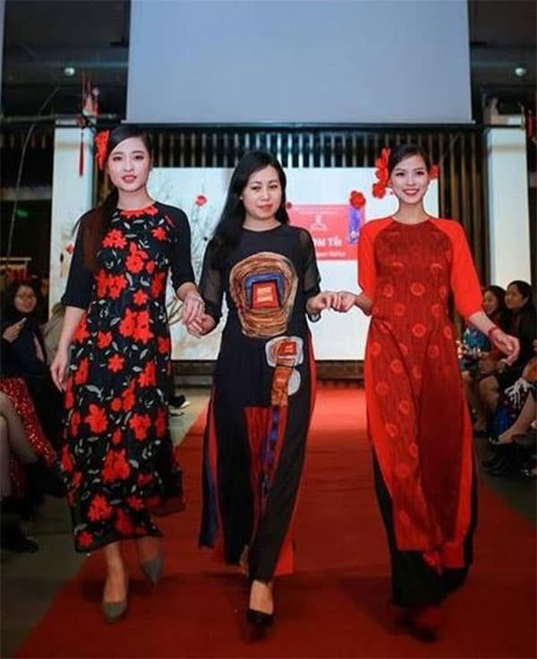 Giới thiệu "Áo dài Tết"