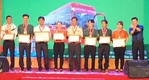 Vinh danh các lái xe tiêu biểu xuất sắc