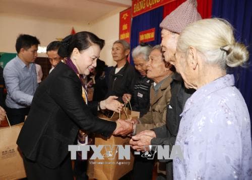 Chủ tịch Quốc hội Nguyễn Thị Kim Ngân thăm và làm việc tại tỉnh Hà Tĩnh
