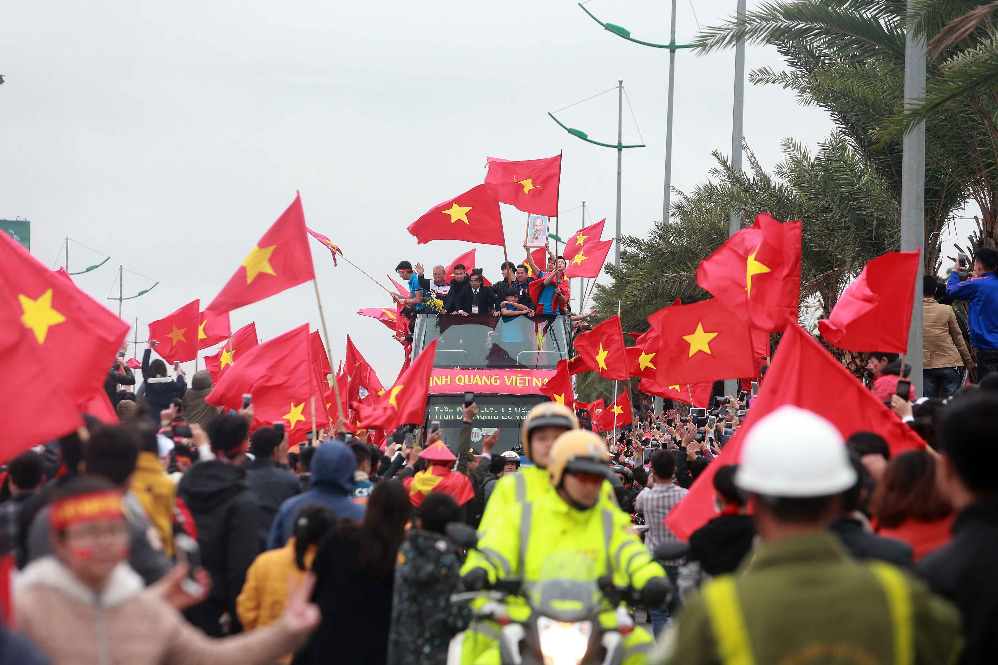 U23 Việt Nam trong vòng tay hàng triệu người hâm mộ Thủ đô Hà Nội