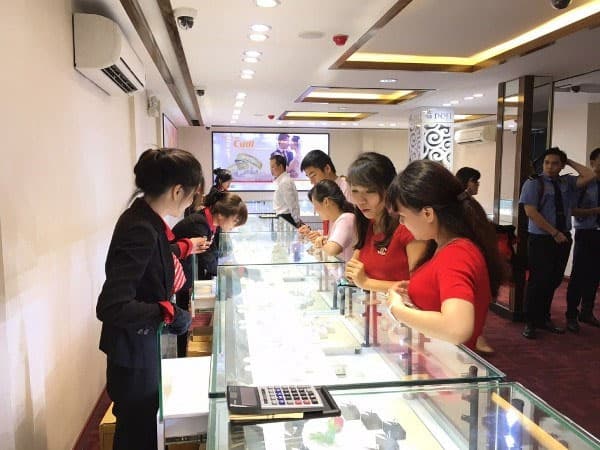 Thương hiệu vàng SJC tiếp tục giảm tiếp tới 110.000 đồng mỗi lượng