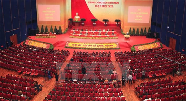 Bài 3: Công tác tổ chức cán bộ - "then chốt của then chốt"