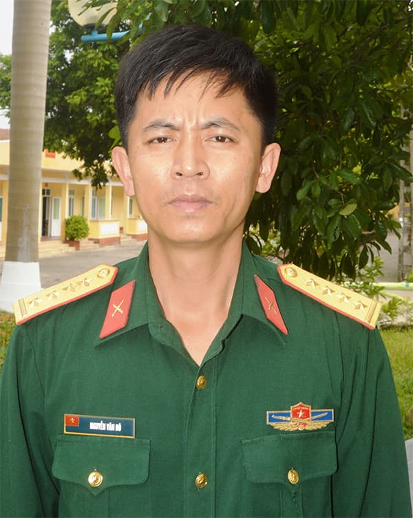 Tiểu đoàn trưởng mẫu mực