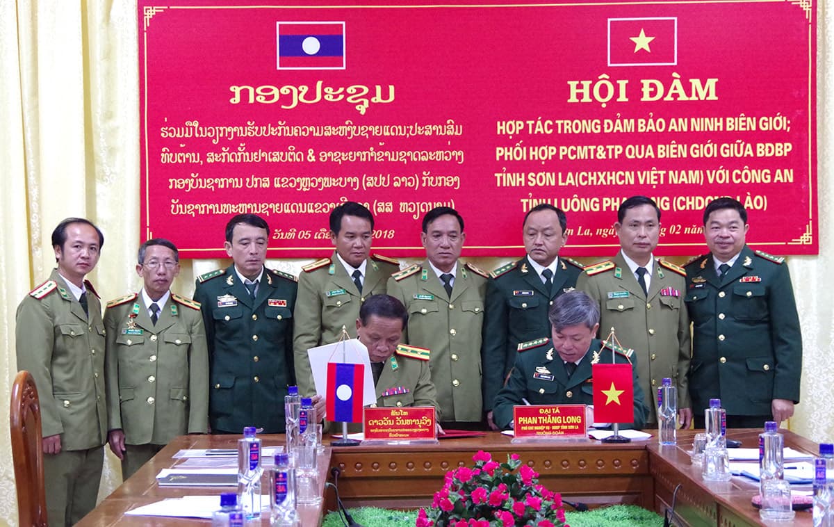 Phối hợp công tác giữa Bộ đội Biên phòng tỉnh Sơn La (Việt Nam) với Công an tỉnh Luông Pha Băng (Lào)