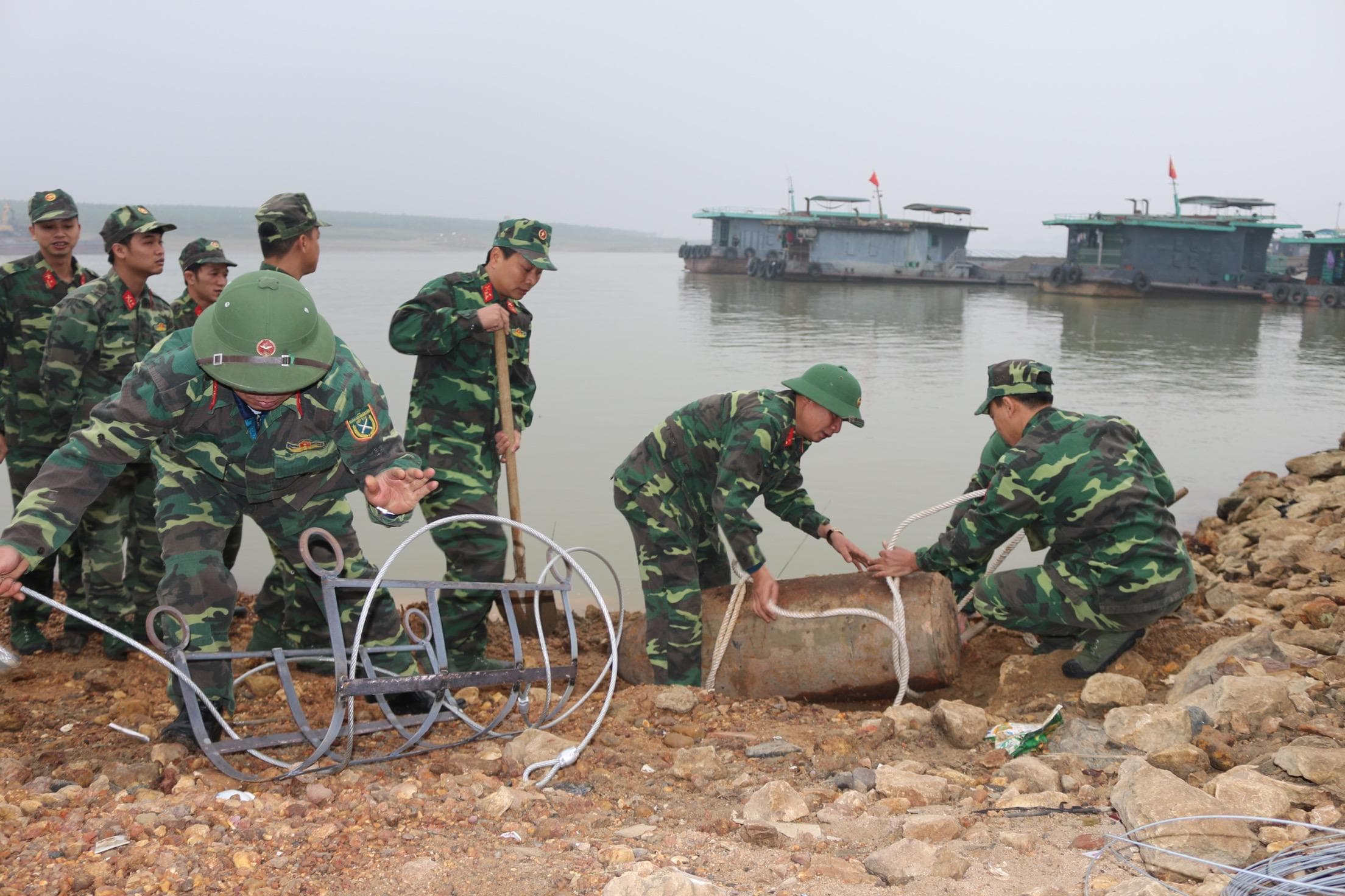 Những chiến sĩ gỡ bom, mìn ở Bộ CHQS tỉnh Vĩnh Phúc