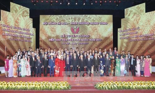 Vang mãi bài ca thi đua yêu nước