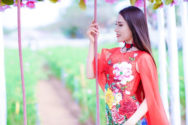 Mai Thiên Trang để lại dấu ấn bằng những ca khúc hát về mẹ