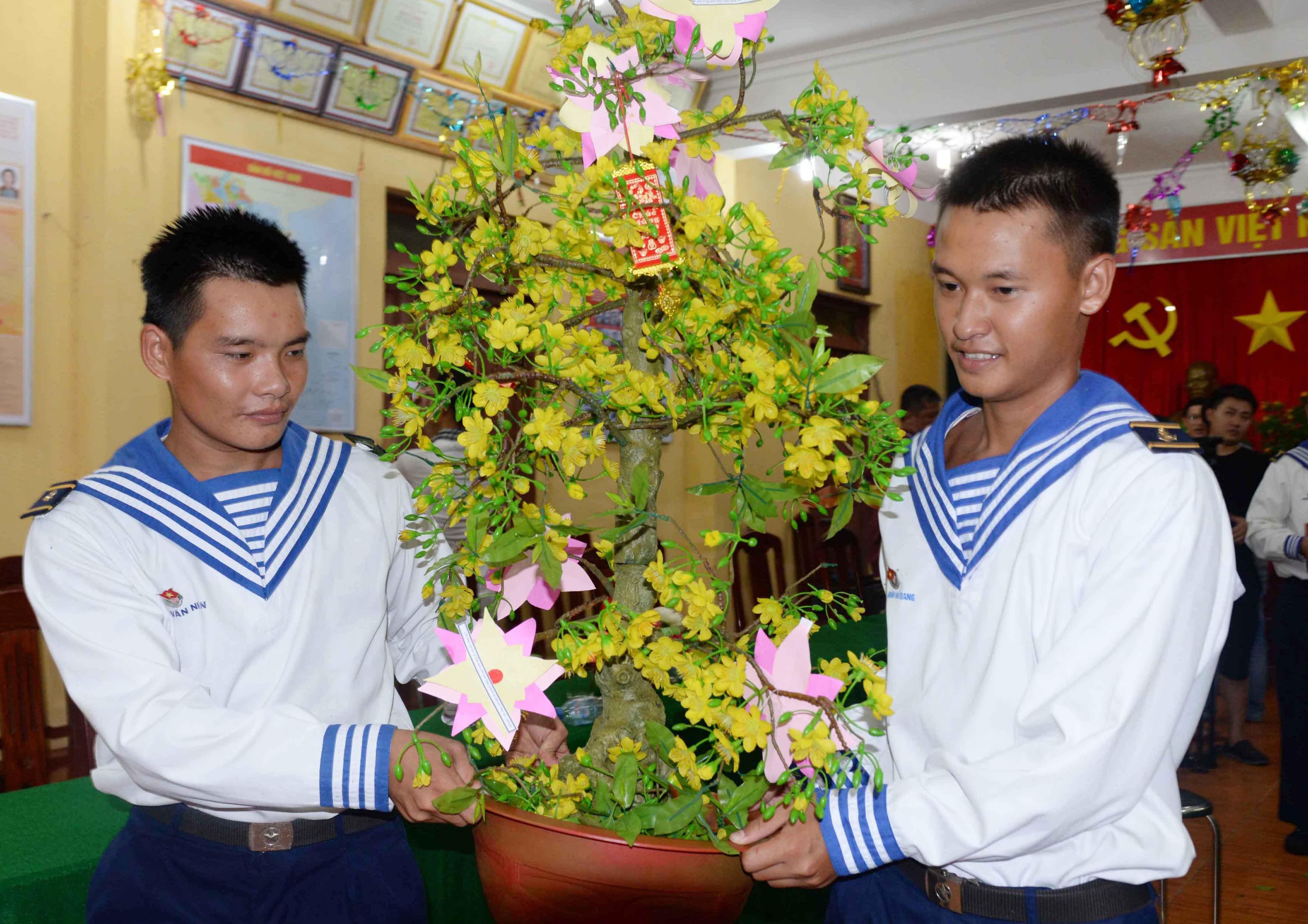Vui xuân đón Tết cùng đồng đội