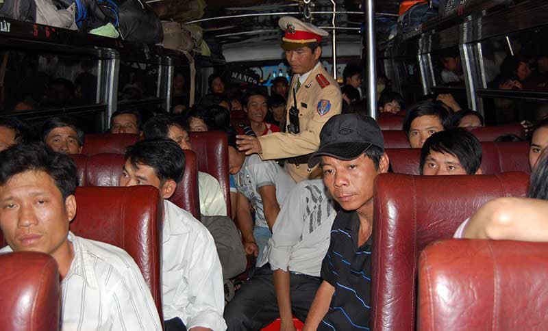 Bài 1: Huy động tối đa lực lượng, phương tiện phục vụ nhu cầu đi lại của nhân dân