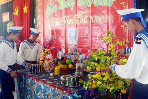 Tết về với bộ đội Trường Sa