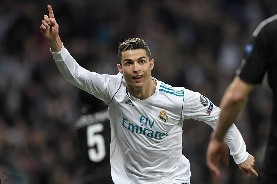 Real thắng ngược PSG, Liverpool áp đảo Porto