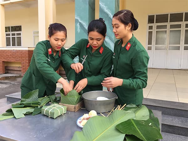 Vui Tết, sẵn sàng chiến đấu cao