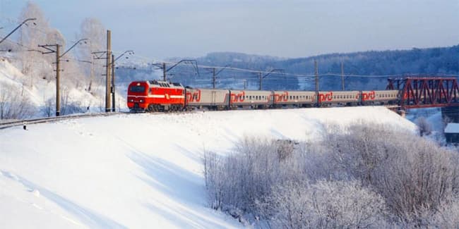 Chuyến tàu St.Petersburg - Murmansk thay đổi lịch trình vì một nữ sinh