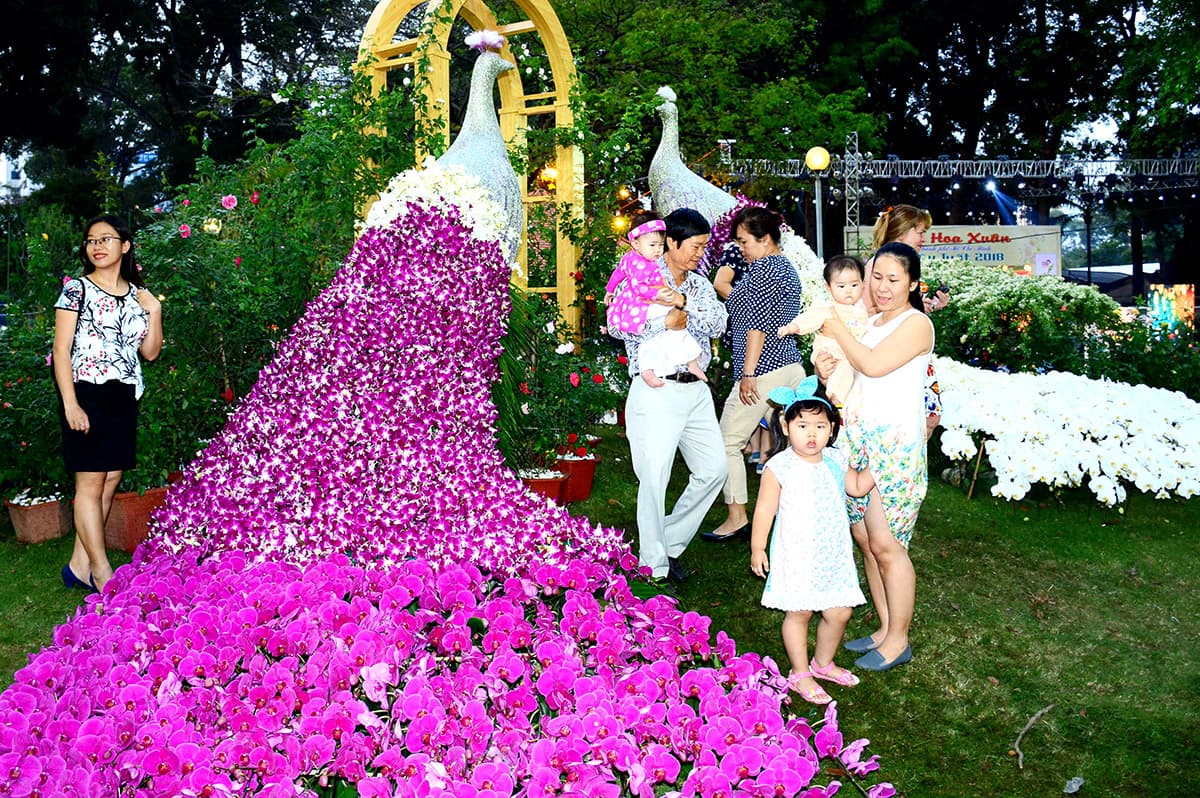 Hội Hoa Xuân Mậu Tuất 2018 đón đông đảo du khách tham quan
