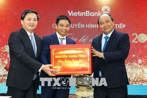 Thủ tướng Nguyễn Xuân Phúc gặp mặt, giao nhiệm vụ cho cán bộ, nhân viên một số ngân hàng nhân dịp Xuân mới