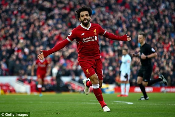 Liverpool tạm chiếm vị trí thứ hai sau chiến thắng đậm trước West Ham
