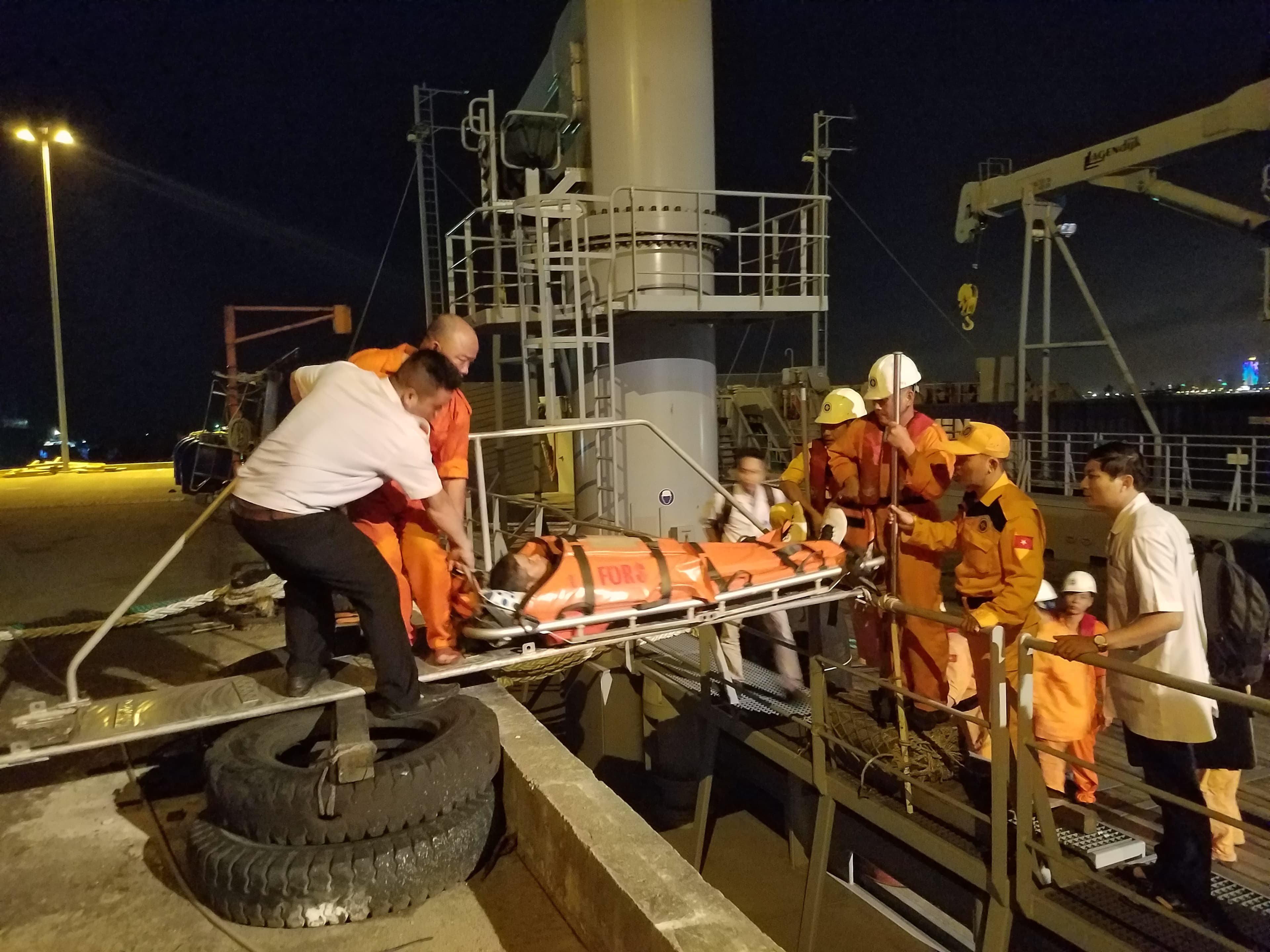Cứu sống thuyền viên Philippine bị nhồi máu cơ tim