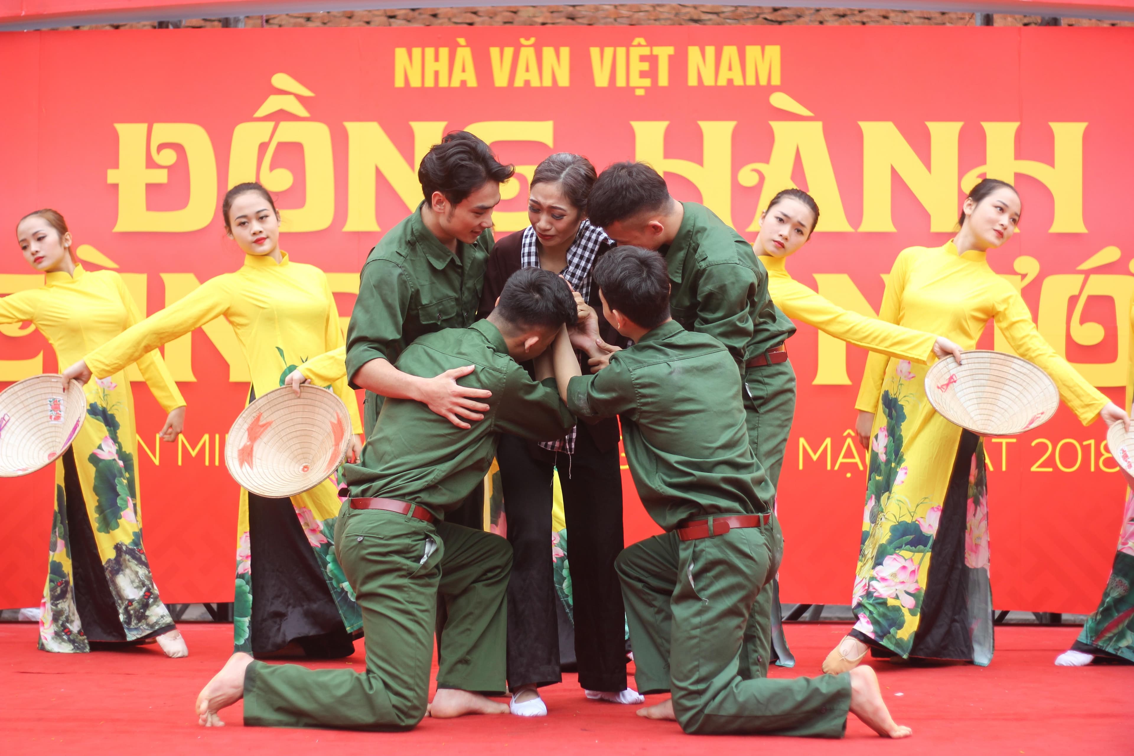Bám sát hơi thở cuộc sống, hướng tới đỉnh cao sáng tạo