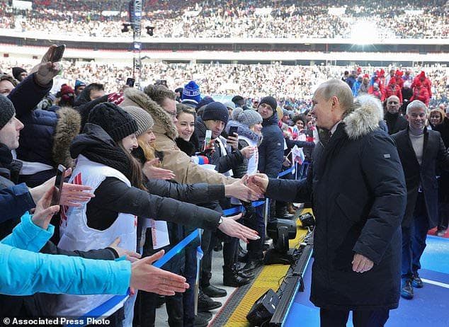 Tổng thống Putin cam kết mang lại tương lai tươi sáng cho nước Nga