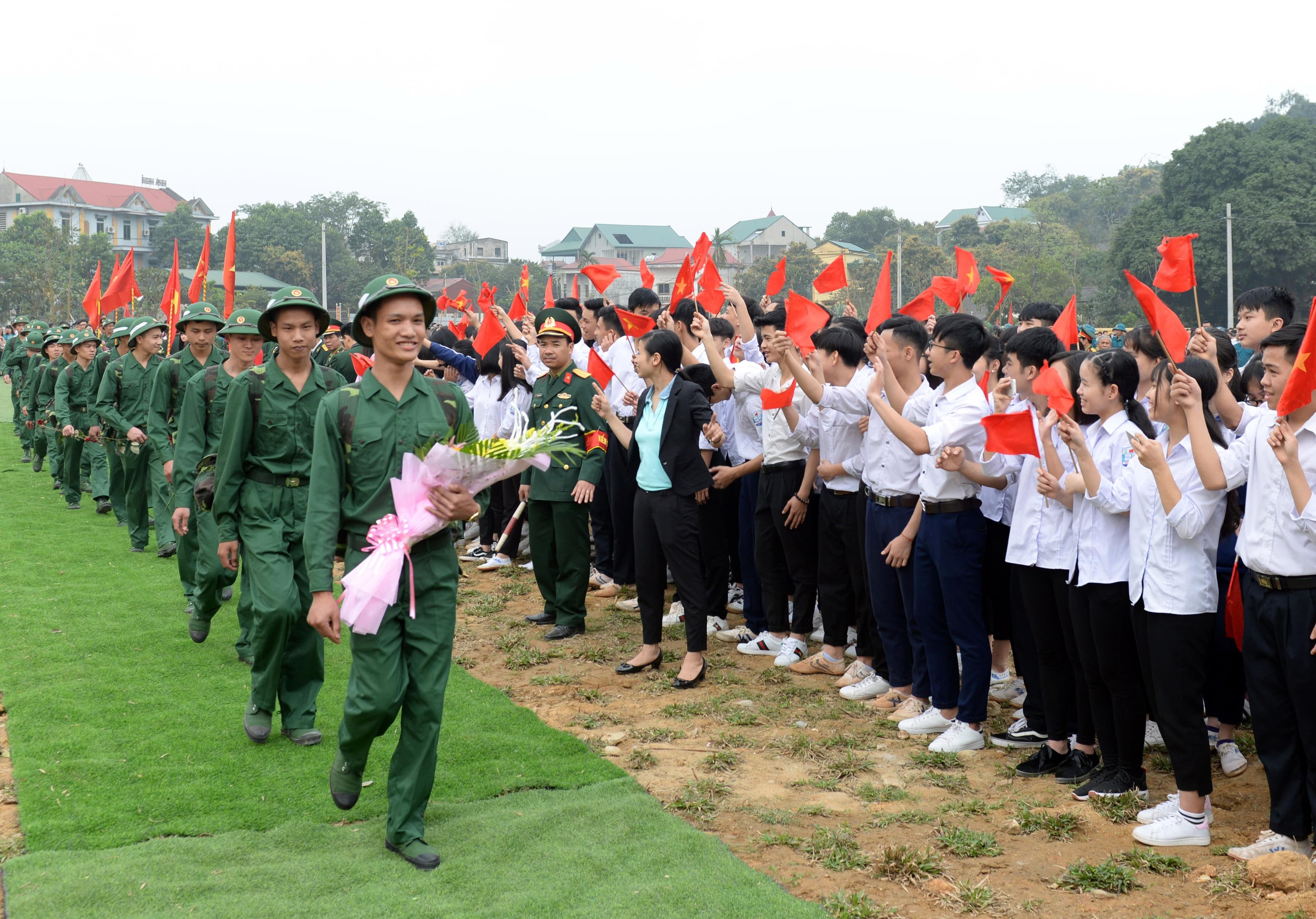 Lửa thiêng Nghĩa Lĩnh truyền cho thanh niên lên đường nhập ngũ