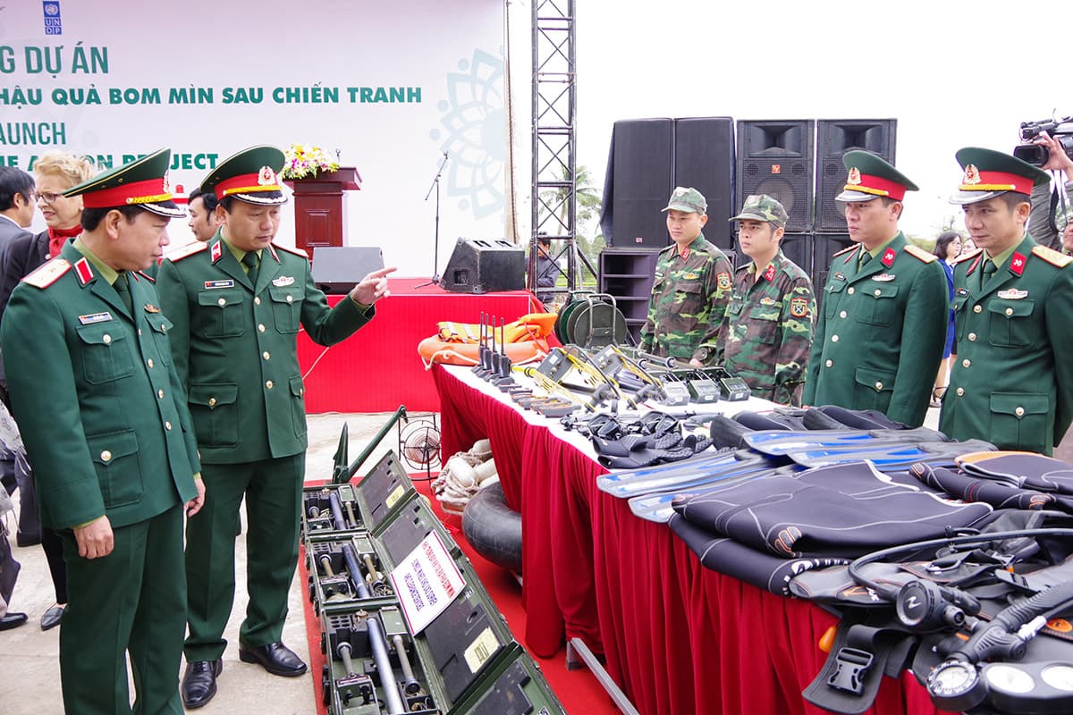 Khởi động  Dự án “Việt Nam - Hàn Quốc hợp tác khắc phục hậu quả bom mìn sau chiến tranh”