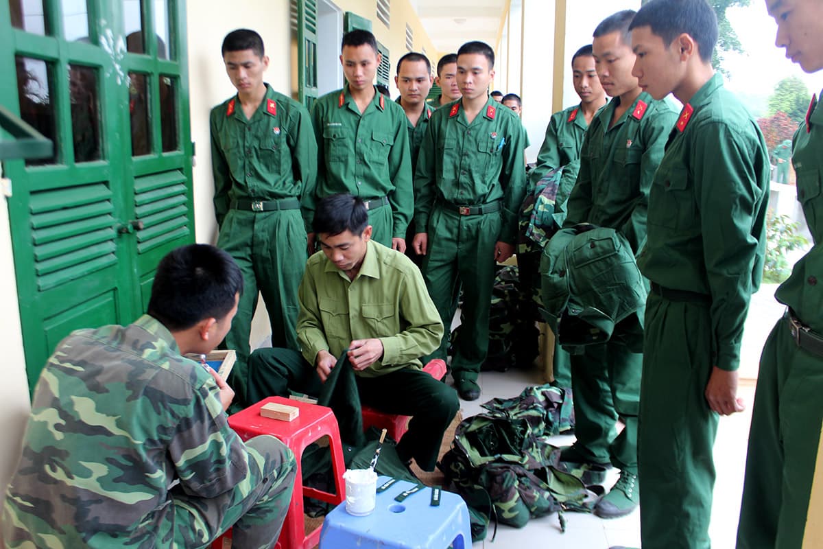 Chiến sĩ mới ấm áp tình cảm dưới mái nhà chung
