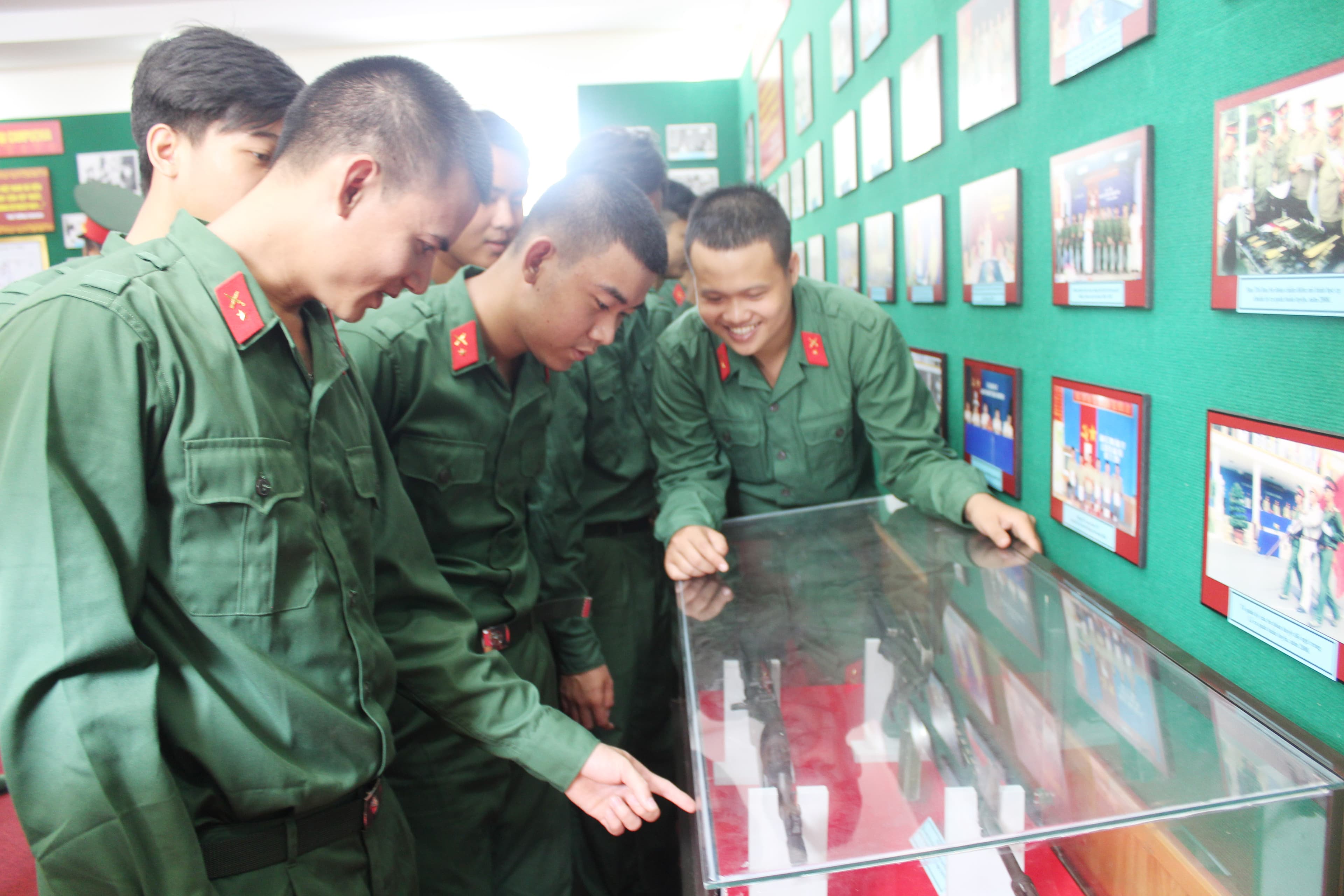 Ngày đầu làm chiến sĩ ở Sư đoàn 317 (Quân khu 7)