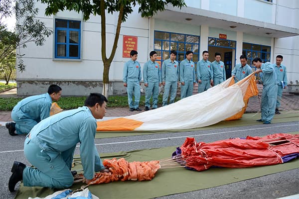 Coi trọng cứu nạn đường không