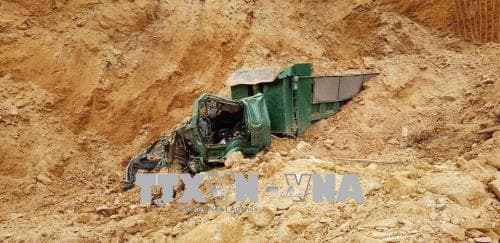 Hà Nội: Đình chỉ việc khai thác đất sau khi xảy ra tai nạn làm một người chết tại huyện Quốc Oai