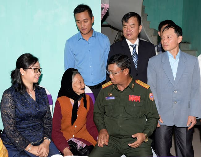 Một số hoạt động của Tổng Tham mưu trưởng Quân đội nhân dân Lào tại Bắc Giang