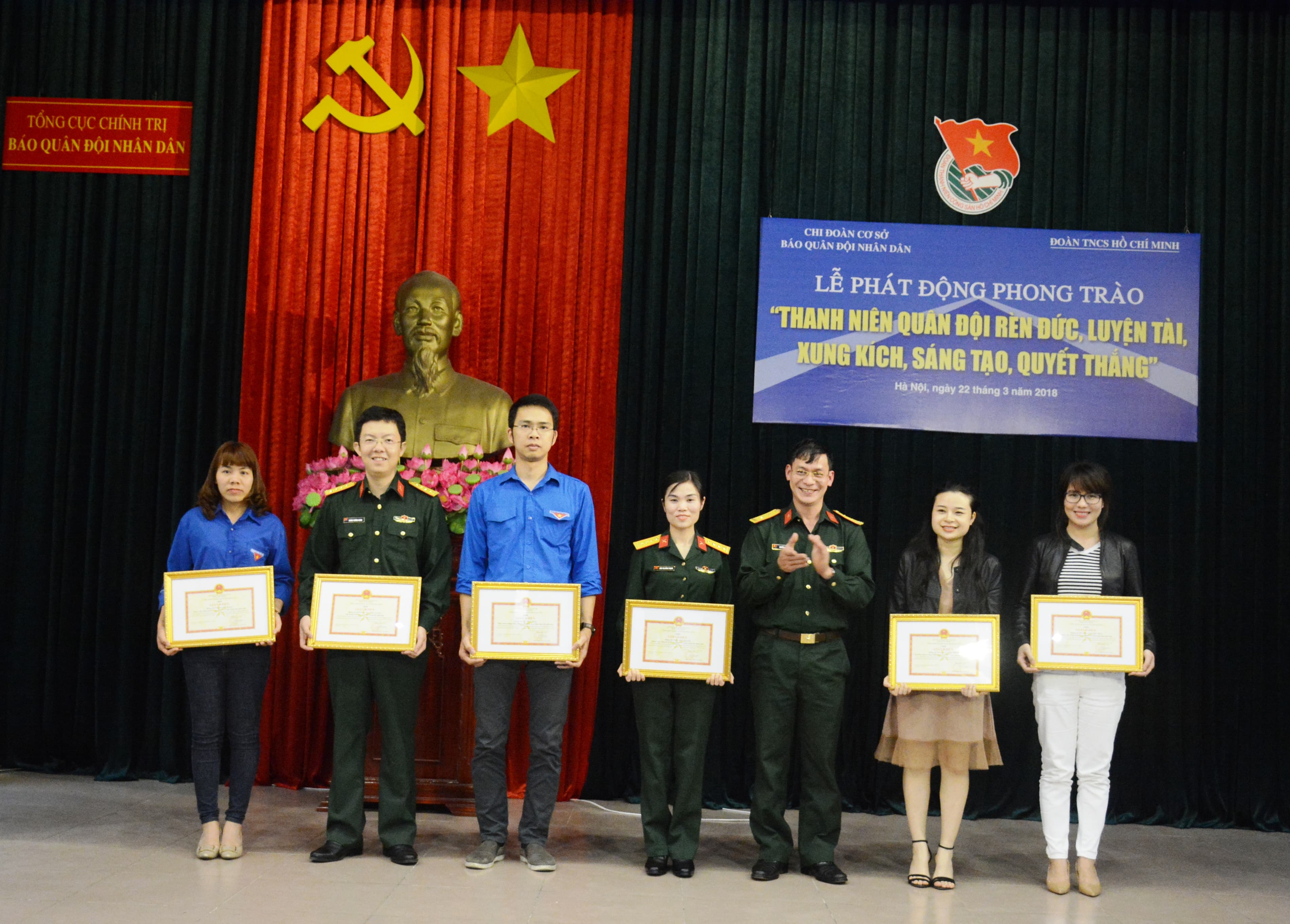 Thanh niên Báo Quân đội nhân dân vươn tới những đỉnh cao
