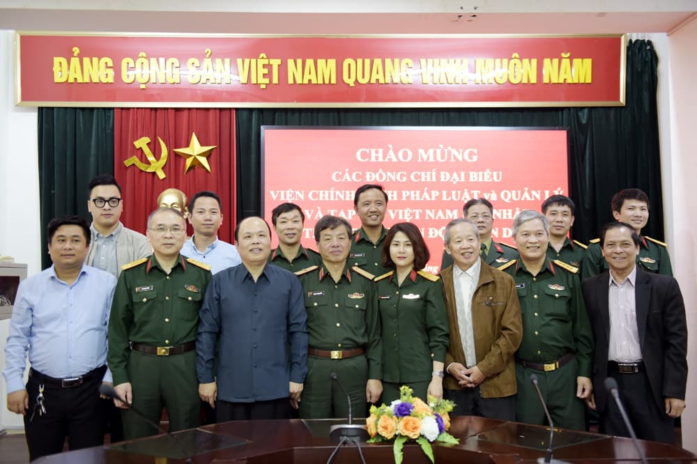 Báo Quân đội nhân dân và Tạp chí Việt Nam Hội nhập xác định phương hướng, nội dung hợp tác
