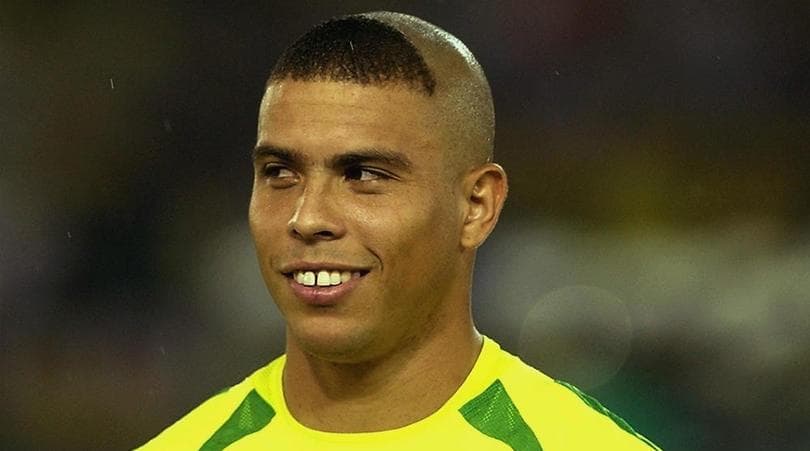 Cựu cầu thủ Ronaldo: Thợ cắt tóc giúp tôi thoát khỏi sự đeo bám
