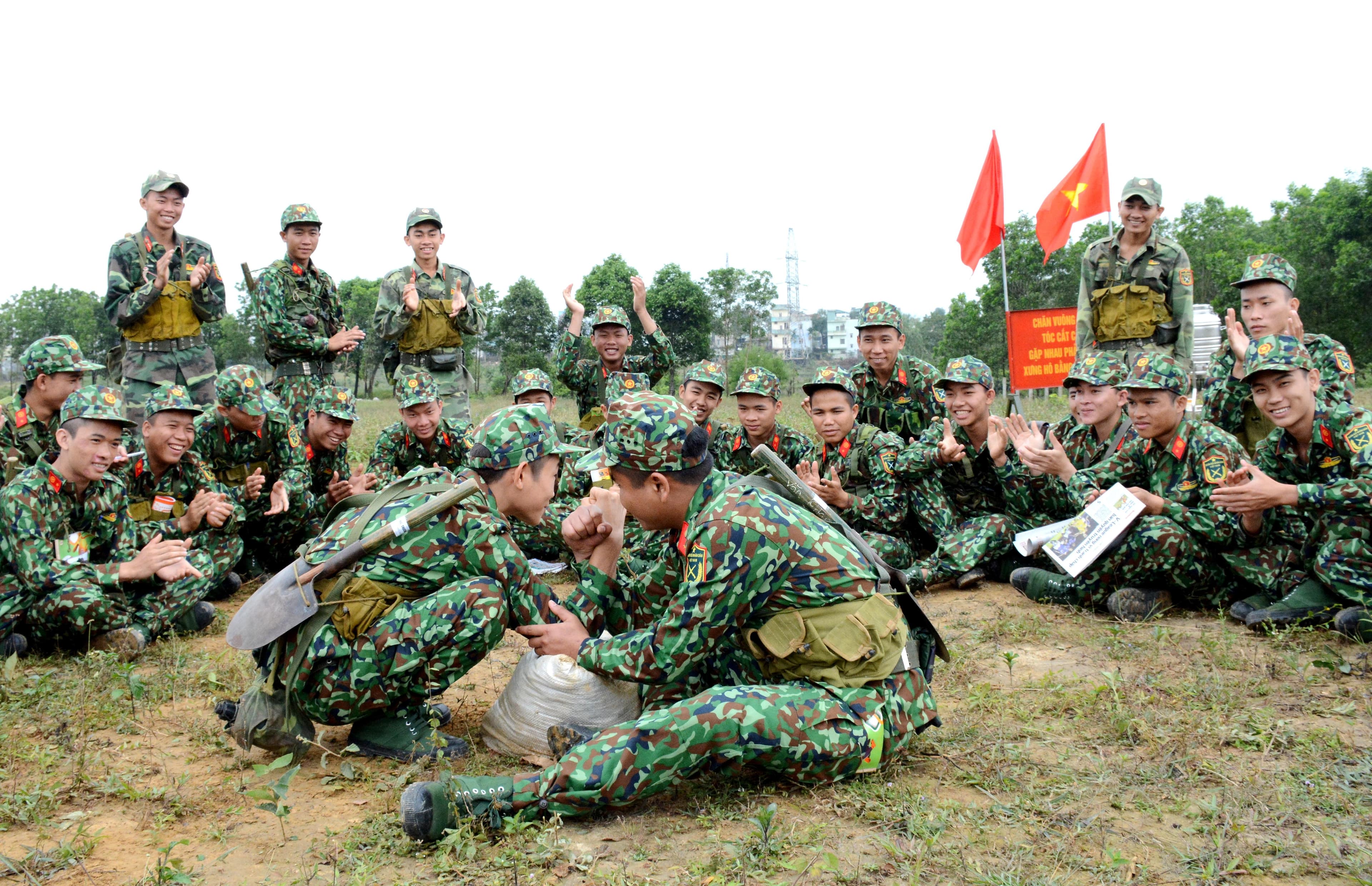 Chăm lo sức khỏe bộ đội trong mùa huấn luyện