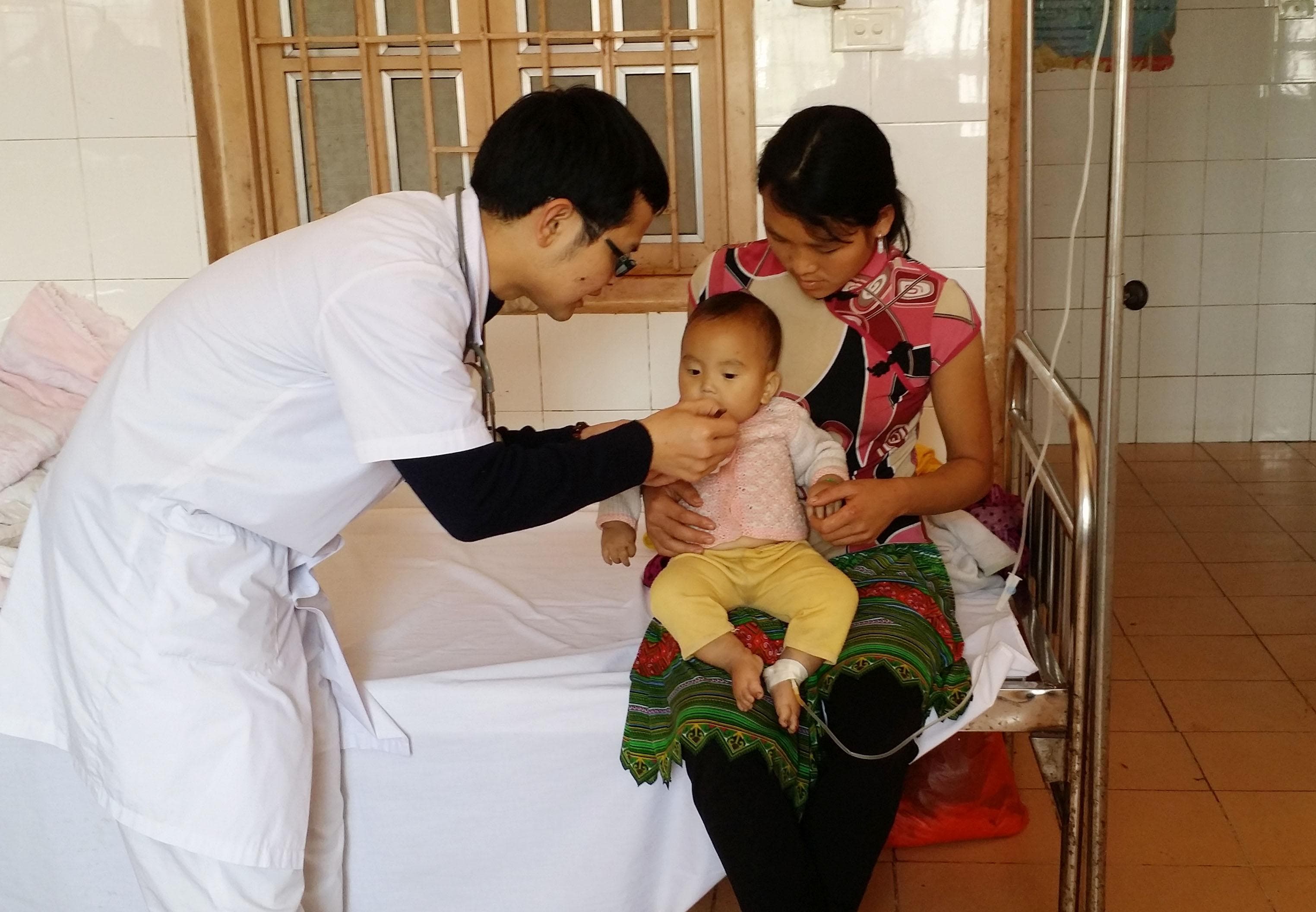 Thầy thuốc trẻ tình nguyện về nơi gian khó