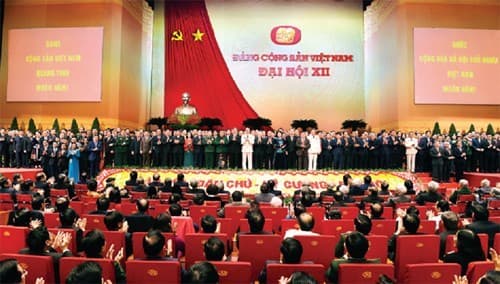 Công tác cán bộ nhiệm kỳ Đại hội XII của Đảng - nhìn từ thành công và những hạn chế