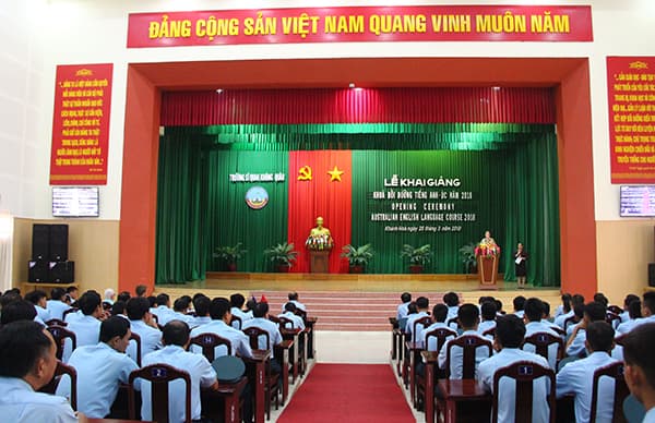 Khai giảng khóa bồi dưỡng tiếng Anh cho cán bộ, giảng viên, học viên