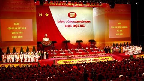 Bài 3: Quyết liệt bịt "lỗ hổng" trong công tác nhân sự