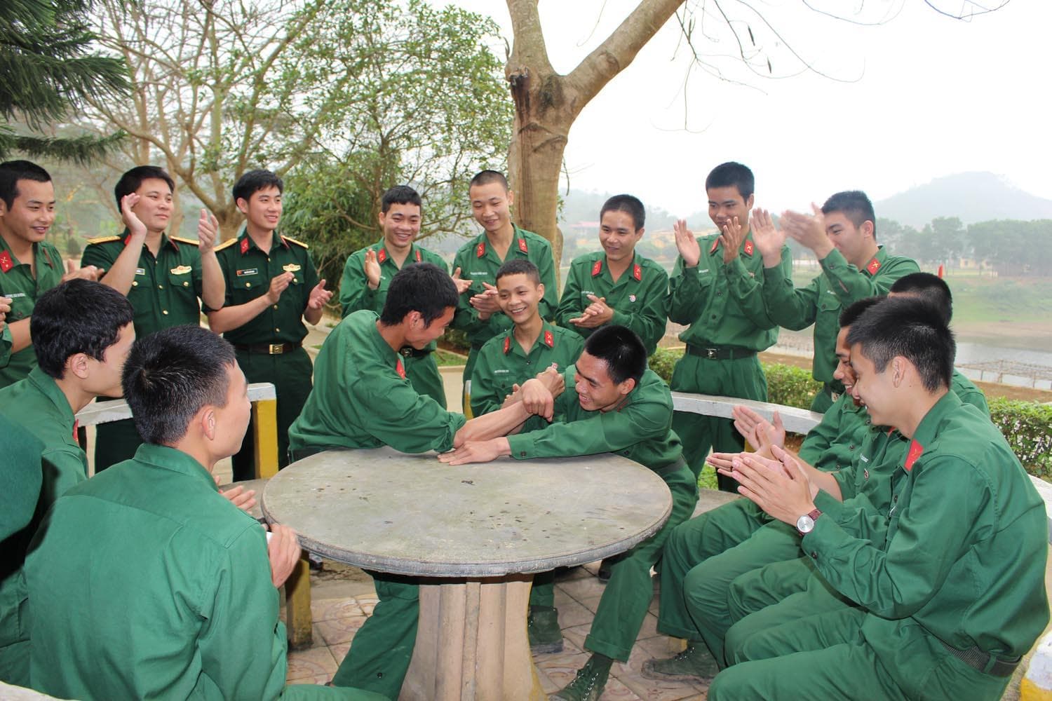 Học tập, làm theo Bác từ những việc thiết thực, gần gũi