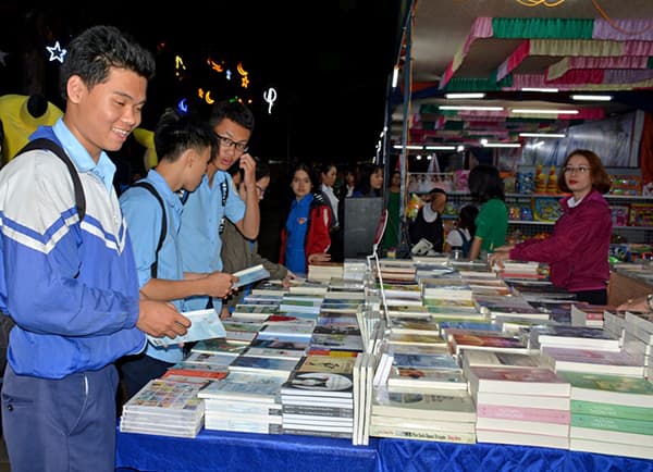 Khai mạc Hội sách Gia Lai 2018