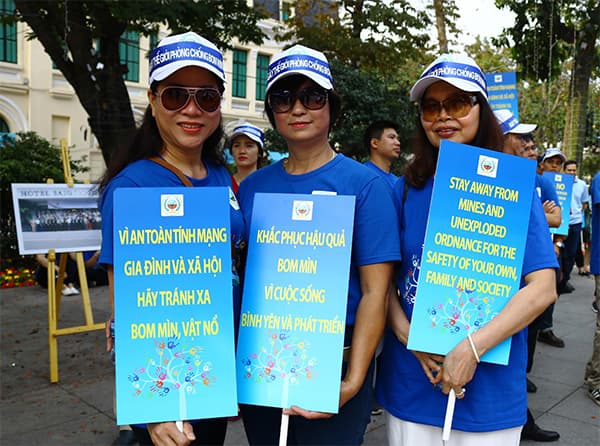 Chung tay khắc phục hậu quả bom, mìn