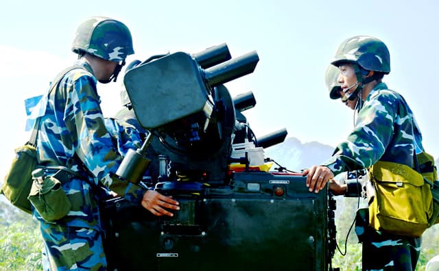 Cơ bản, chuyên sâu từ tháng đầu huấn luyện