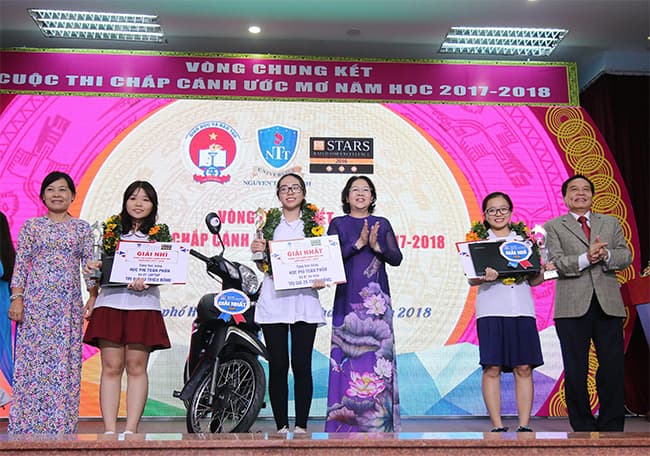 Thí sinh Nguyễn Ngọc Ánh đoạt quán quân Cuộc thi "Chắp cánh ước mơ"