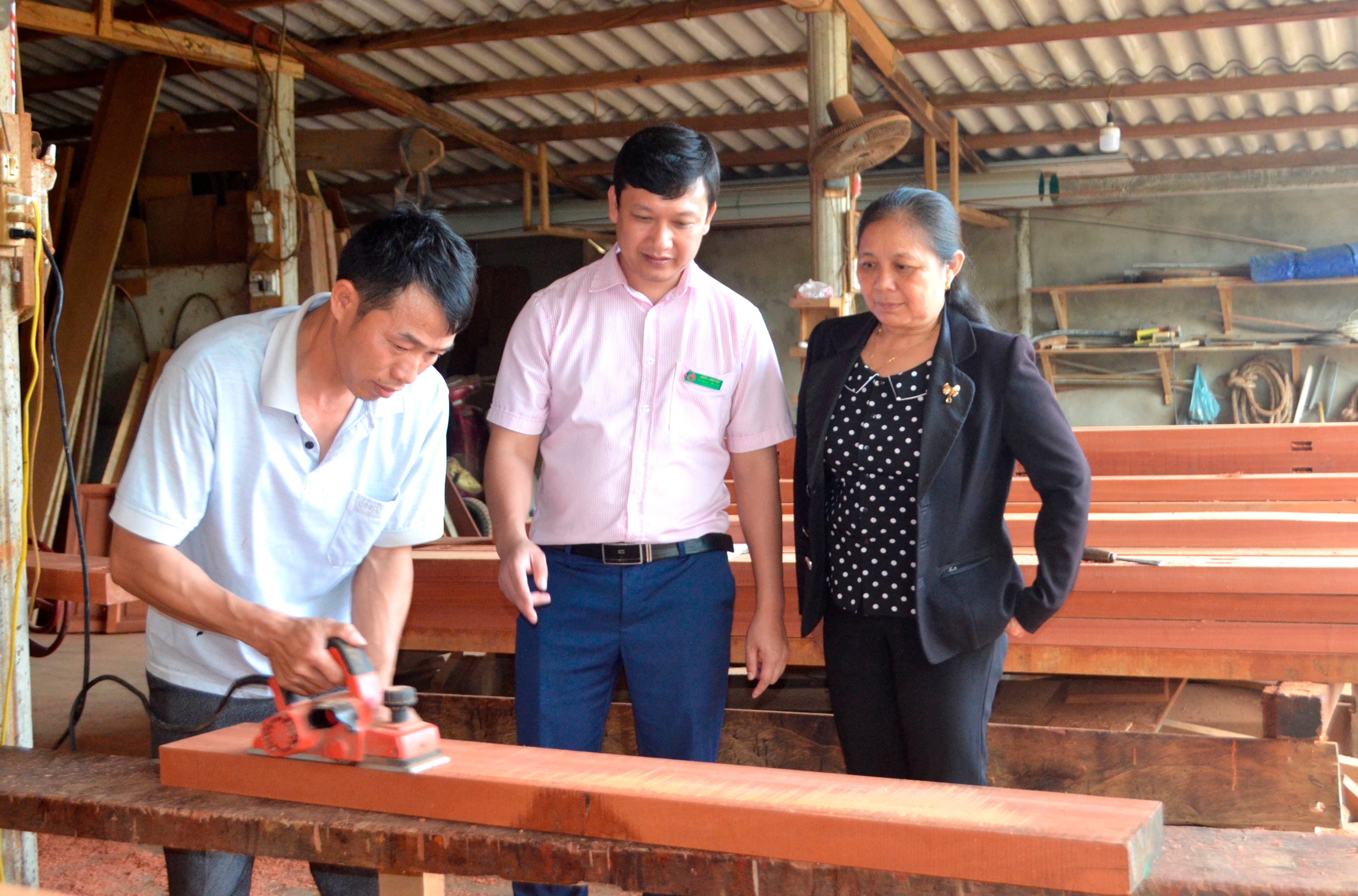 Thoát nghèo nhờ tín dụng chính sách