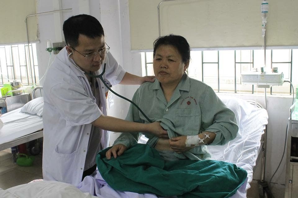 Bệnh viện E cứu sống một bệnh nhân người nước ngoài bị nhồi máu cơ tim