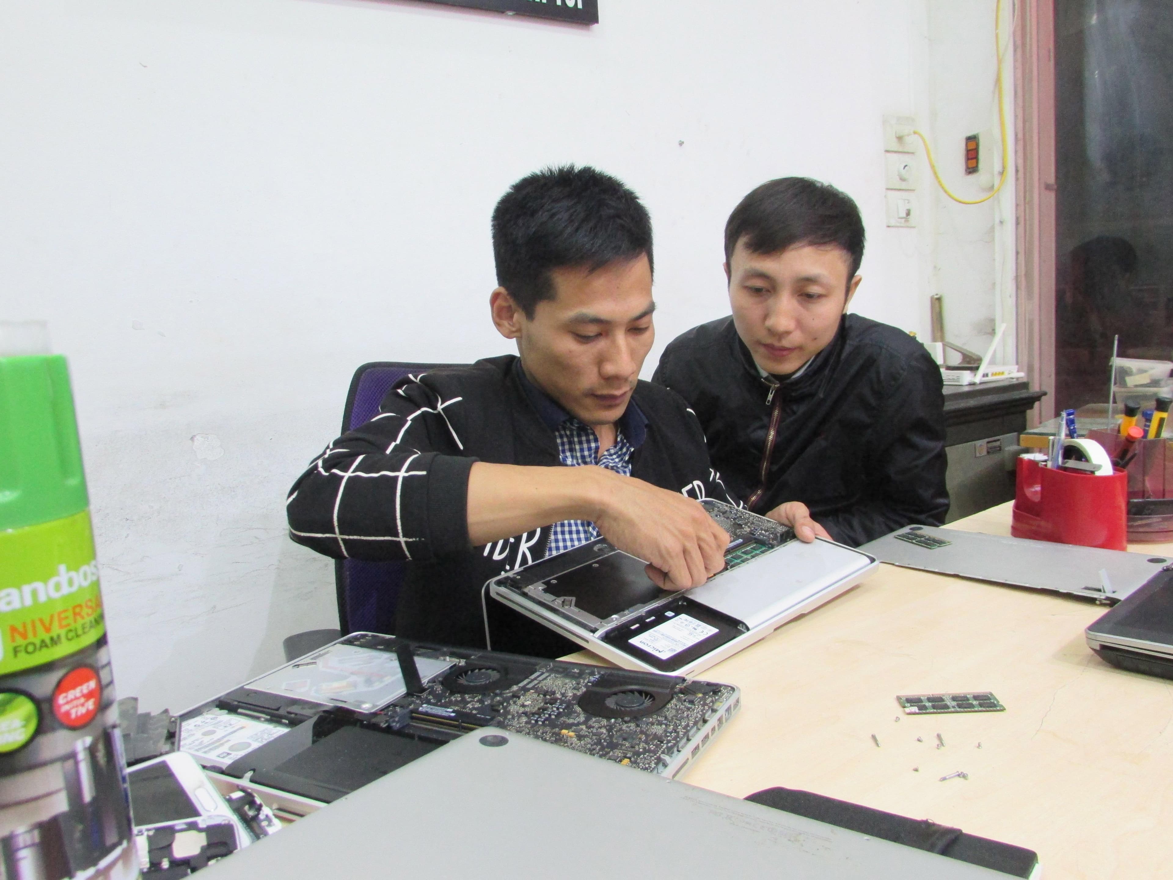 Chàng trai khuyết tật và động lực cuộc sống