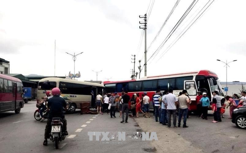 Quảng Ninh: Hai xe khách va chạm, 14 người bị thương
