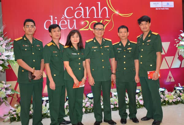 Nghệ sĩ, diễn viên rạng rỡ bên thảm đỏ giải Cánh diều