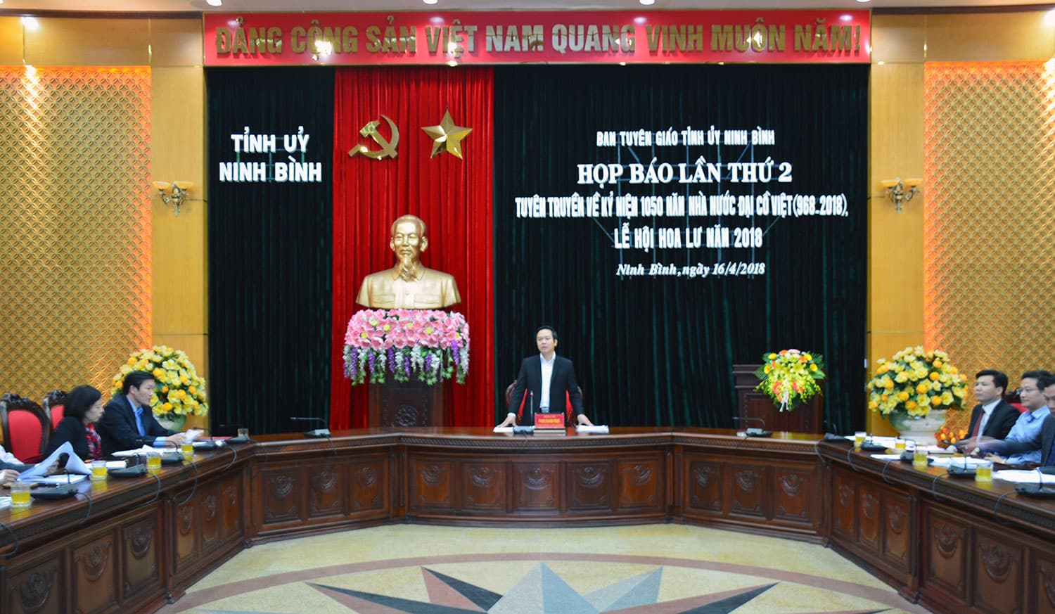 Lễ kỷ niệm 1050 năm Nhà nước Đại Cồ Việt diễn ra vào tối 24-4
