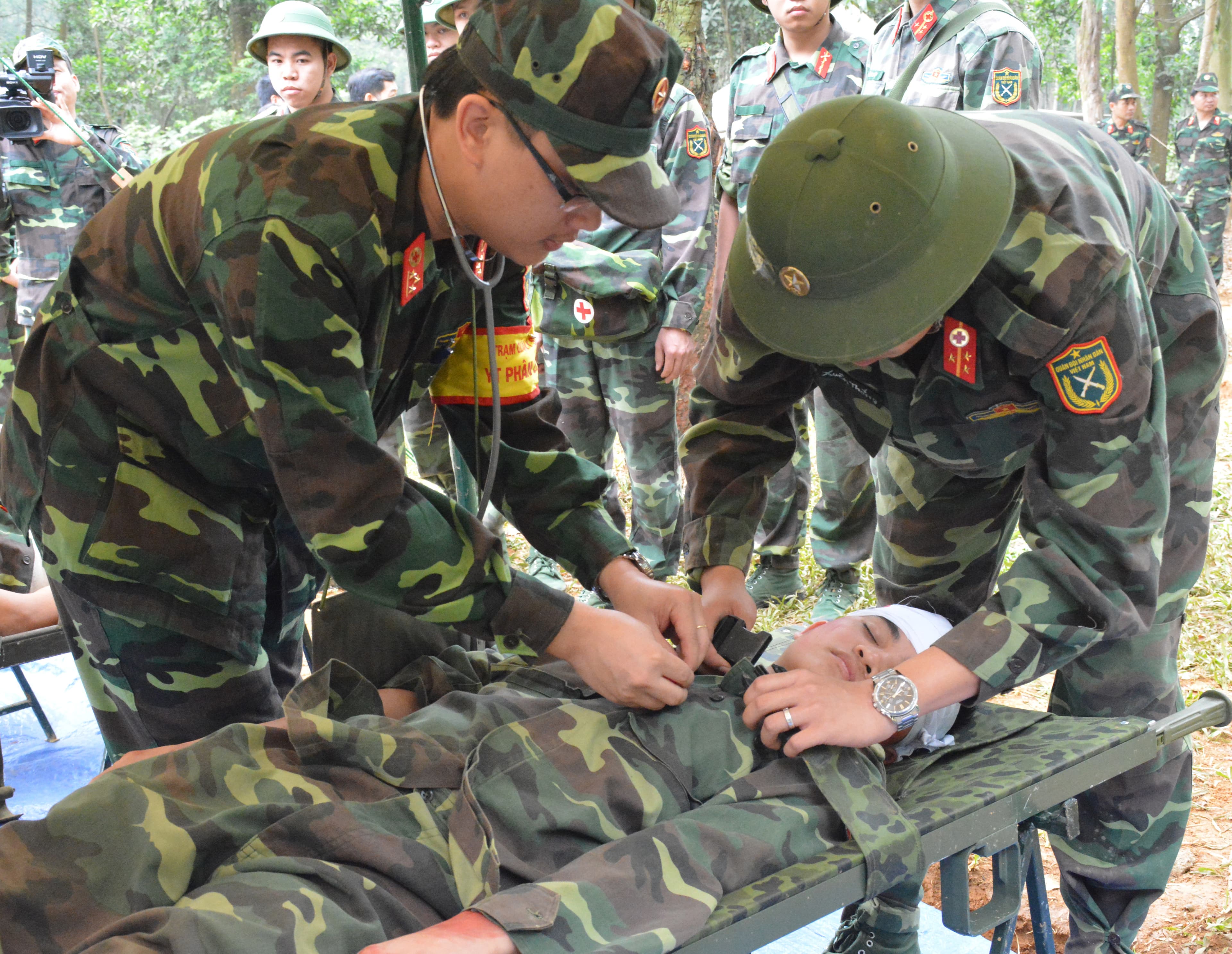 Học viện Quân y tổ chức diễn tập cuối khóa cho các bác sĩ quân y